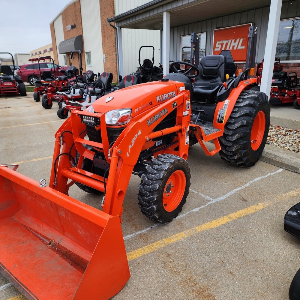 2013 Kubota B3300SU w/LA504 Loader. Only 148 hours